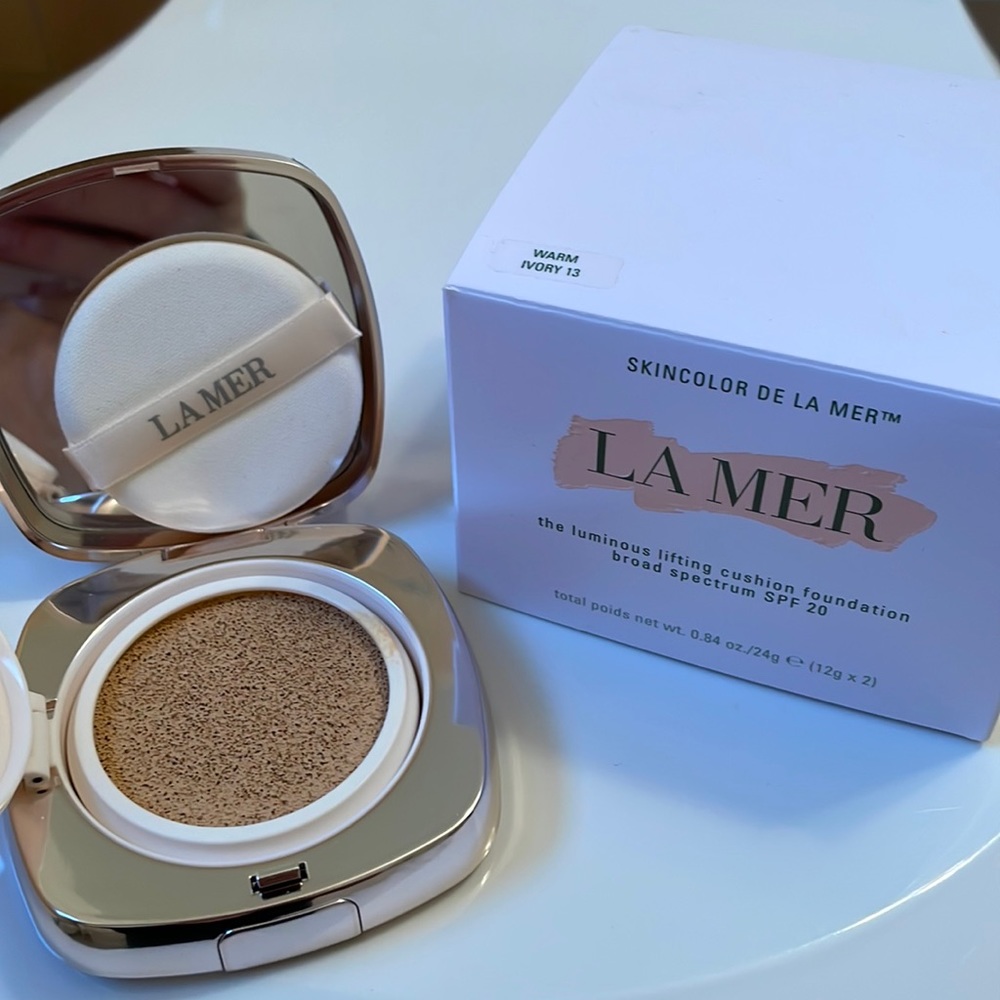 La Mer luminous lifting cushion foundation! Warm Ivory